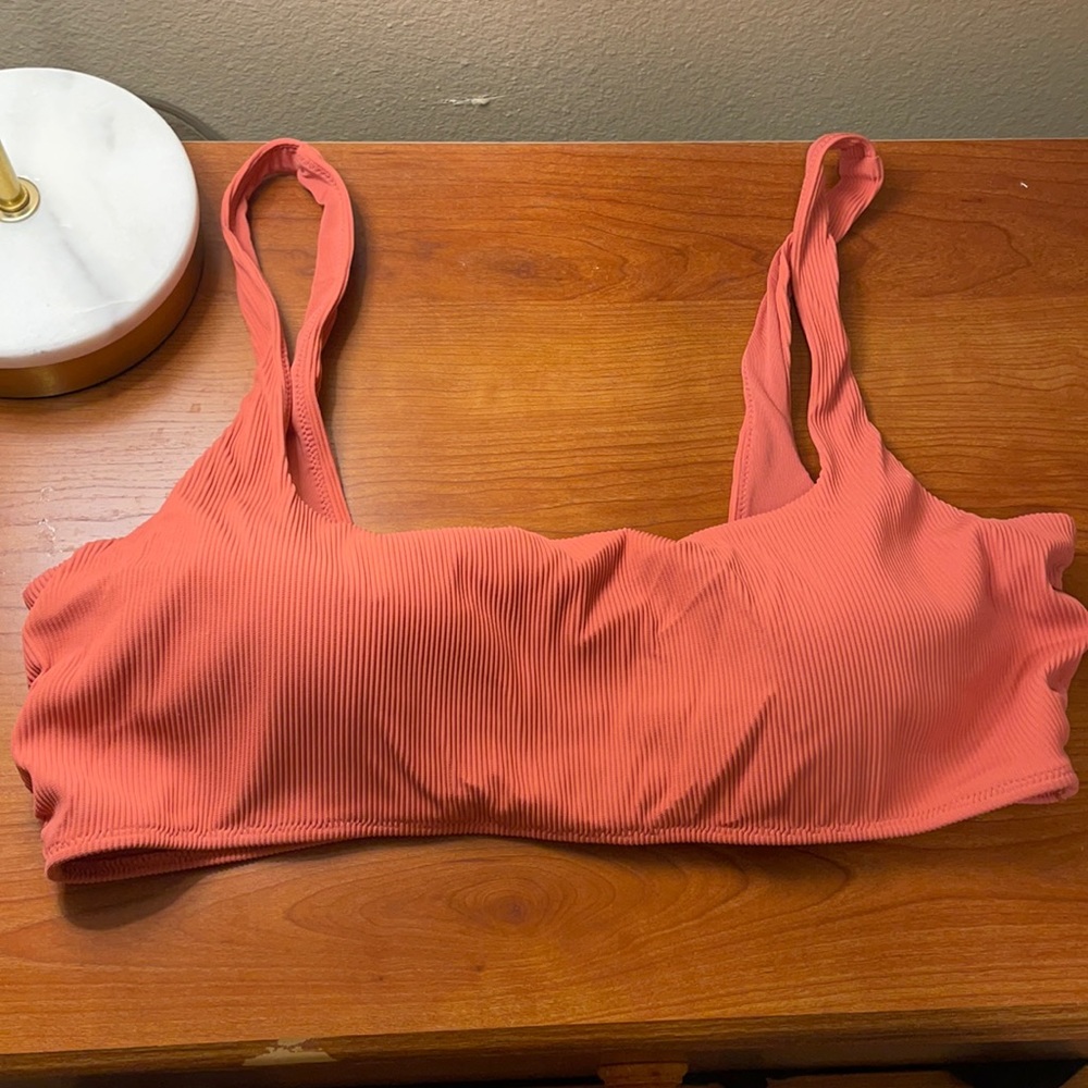 Aeri scoop bikini top